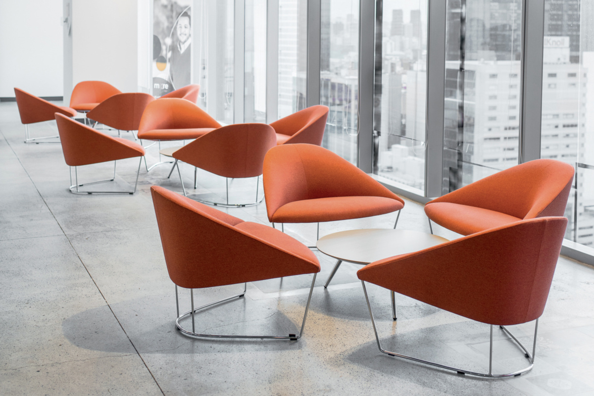 华体会体育官方在线官网 - 坐具|休闲椅|办公家具|华体会体育官方在线官网家具|科利纳办公休闲沙发